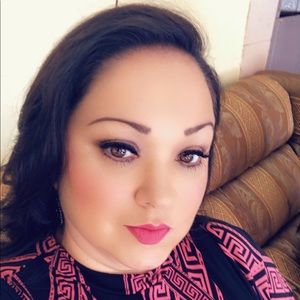 Meet your Posher, Lilia